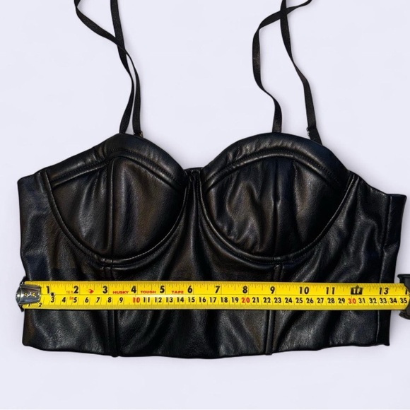 Fashion Nova Black Crop Top - Picture 2 of 4